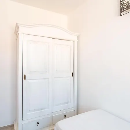Apartament R House *