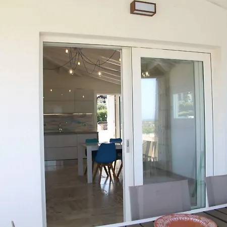 R House 度假居 *