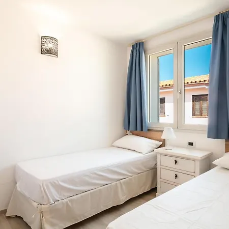 Apartment R House *