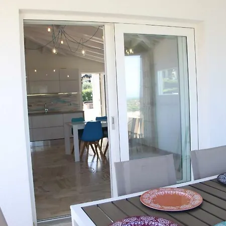 R House Prázdninový dům